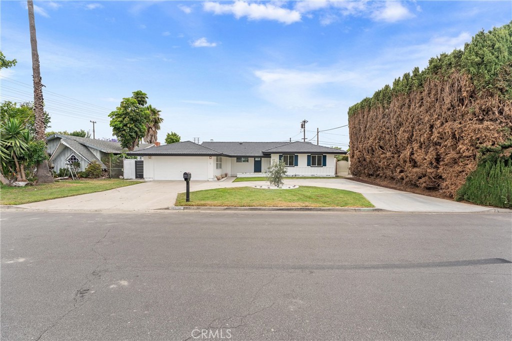 8771 La Grand Avenue Property Photo 3