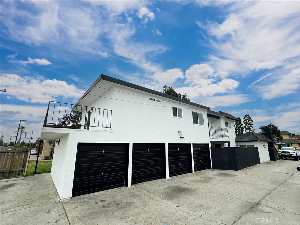 17412 Dairyview Circle D Property Photo 3