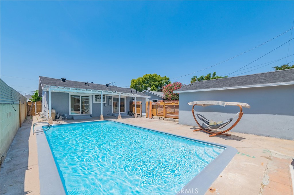 21022 Hawaiian Avenue Property Photo 1
