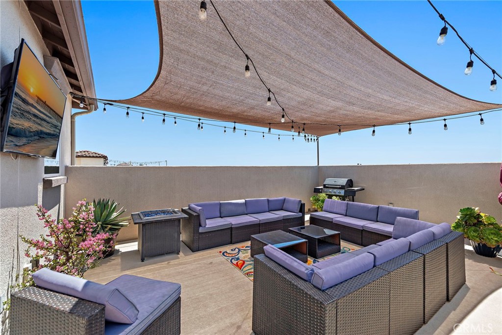 527 S Motif Street Property Photo 1