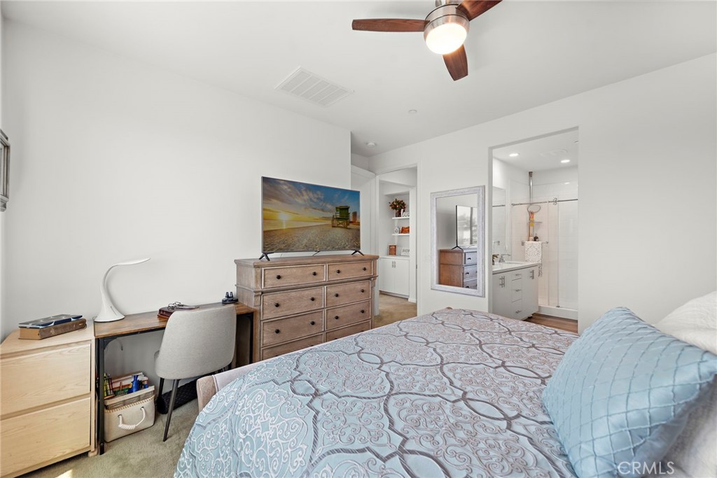 527 S Motif Street Property Photo 15