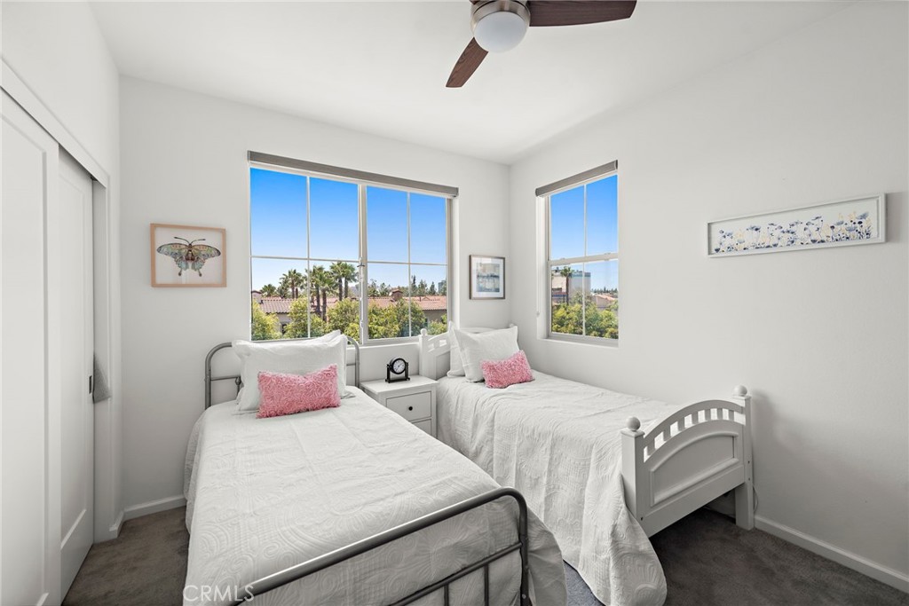 527 S Motif Street Property Photo 18