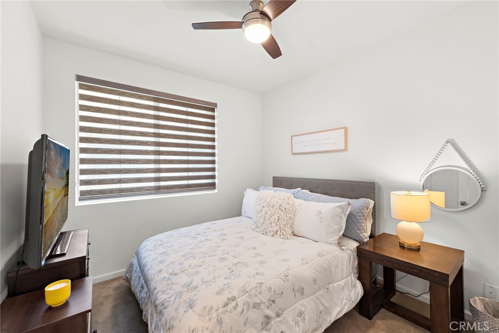 527 S Motif Street Property Photo 19