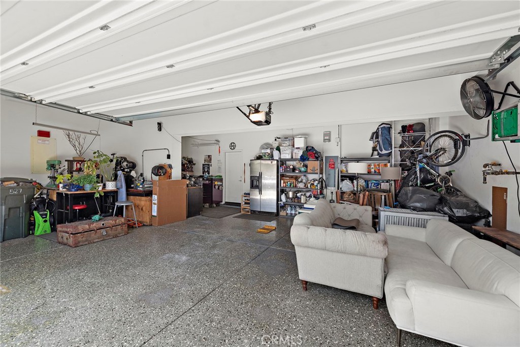 527 S Motif Street Property Photo 23