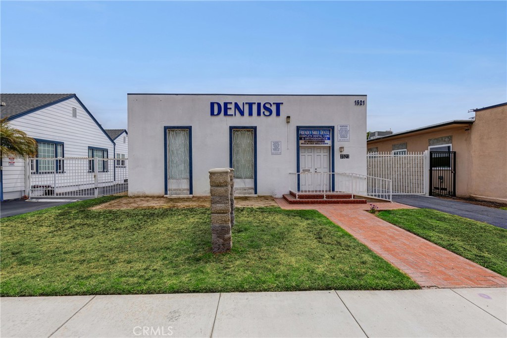 1521 N Broadway Property Photo