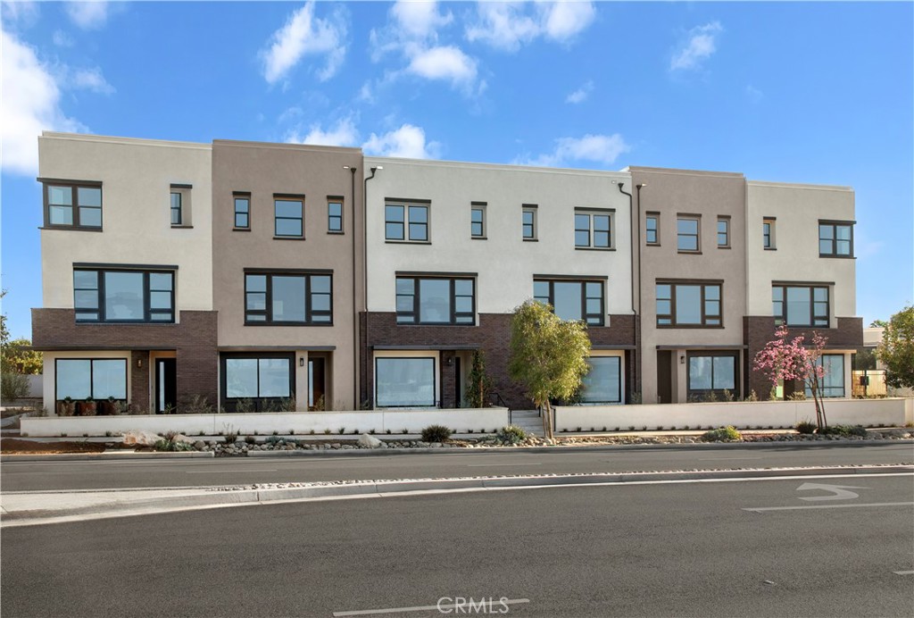 1080 Foothill Boulevard Property Photo 1