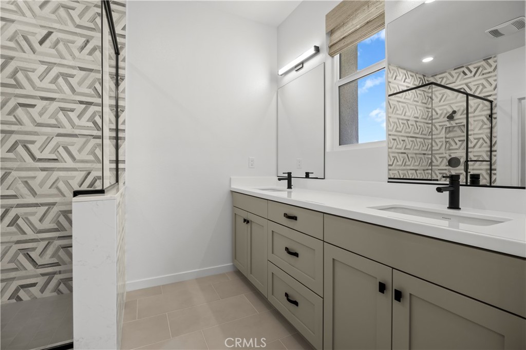 1080 Foothill Boulevard Property Photo 10
