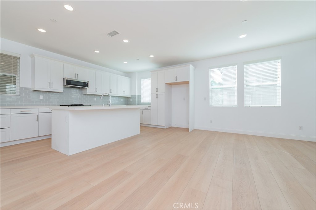 9570 Bluewater Place Property Photo 4