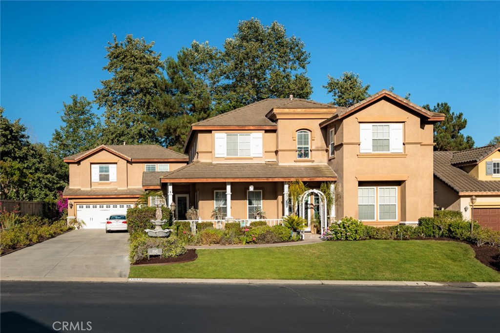 1045 Inverlochy Drive Property Photo 1