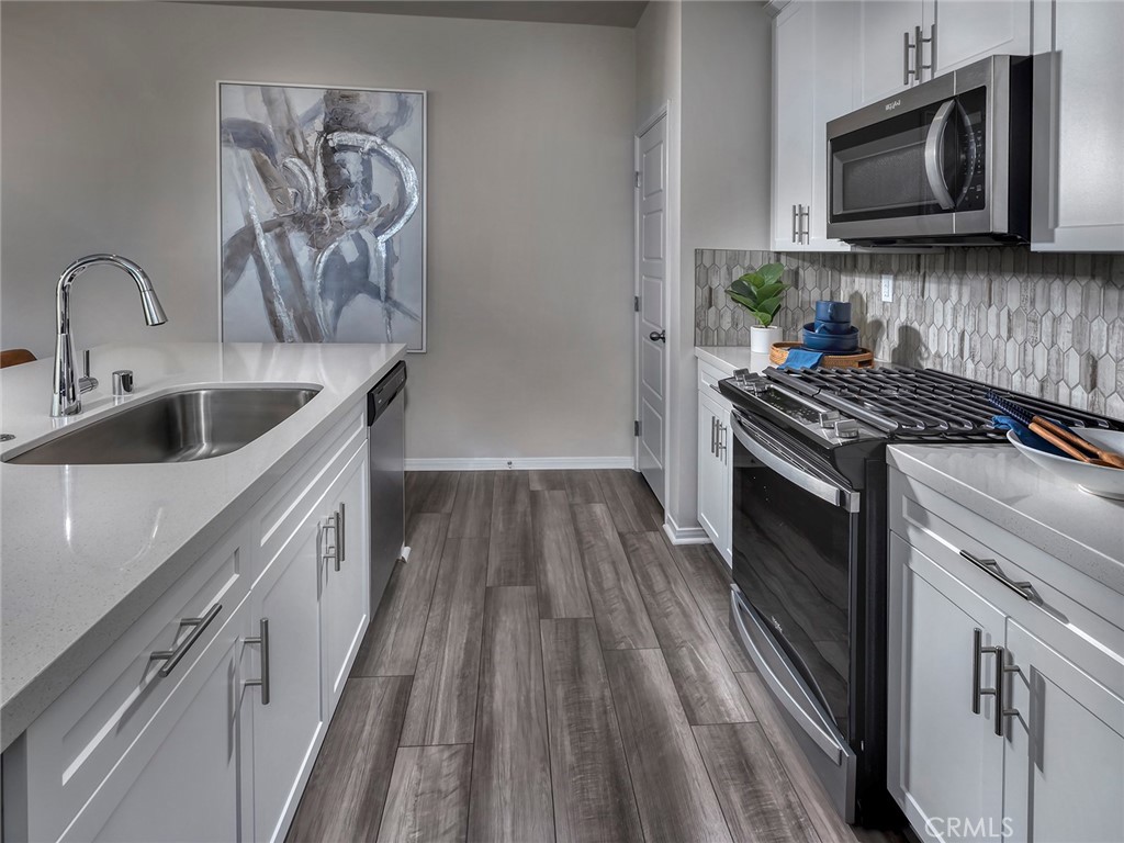2123 Bergamot Street Property Photo 3