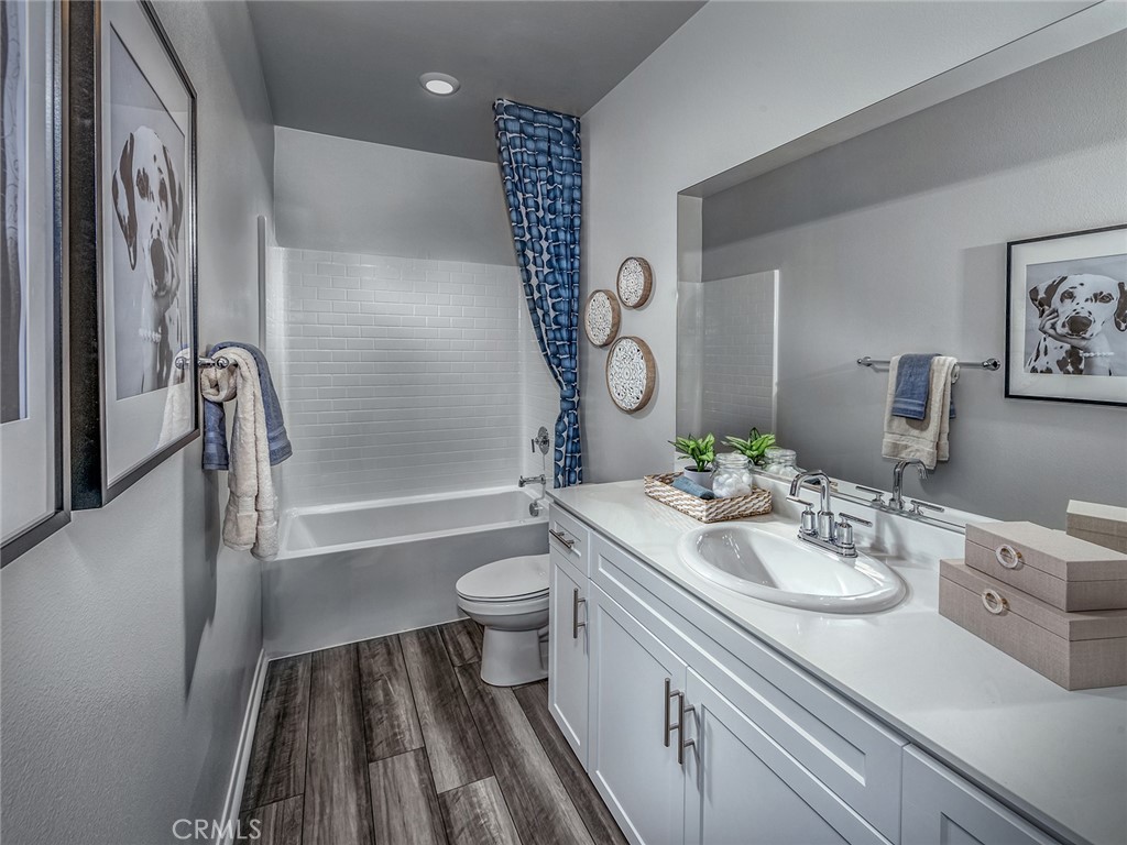2123 Bergamot Street Property Photo 8
