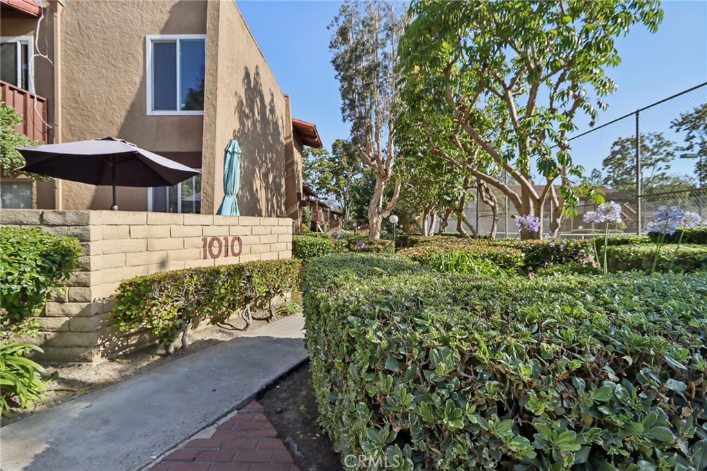 1010 W Macarthur Boulevard 24 Property Photo 1