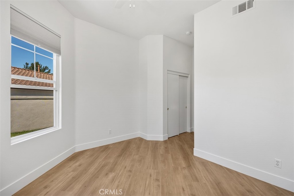 17 Yale Court Property Photo 18