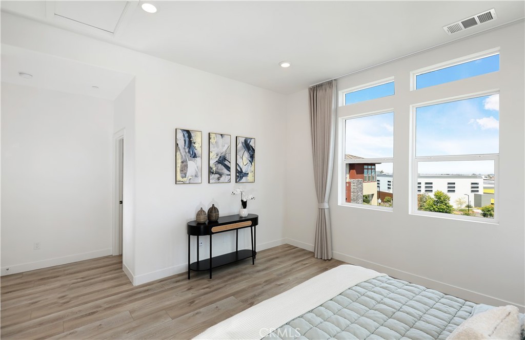 146 Abacus Property Photo 22