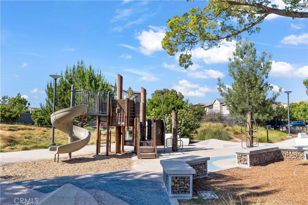 146 Abacus Property Photo 36