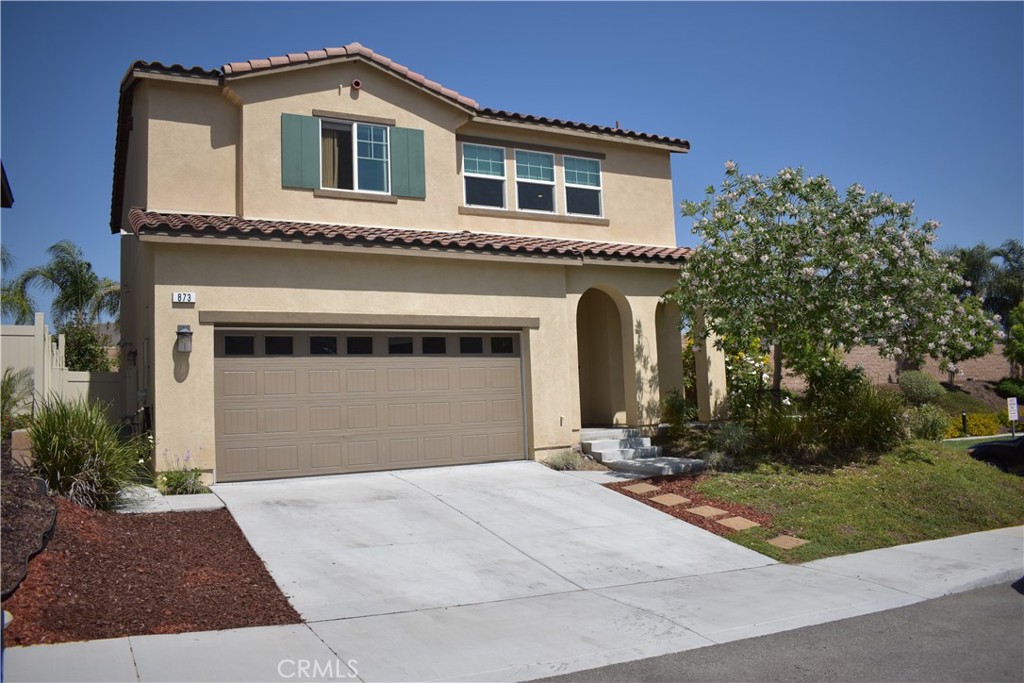 873 S Pine Avenue Property Photo 1
