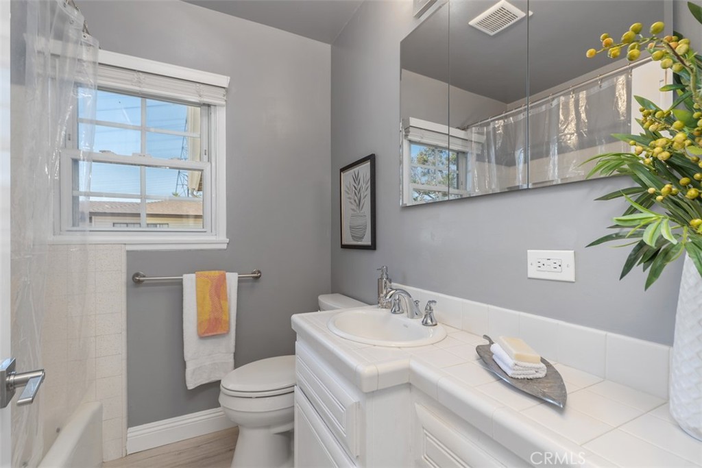 5337 Canehill Avenue Property Photo 28