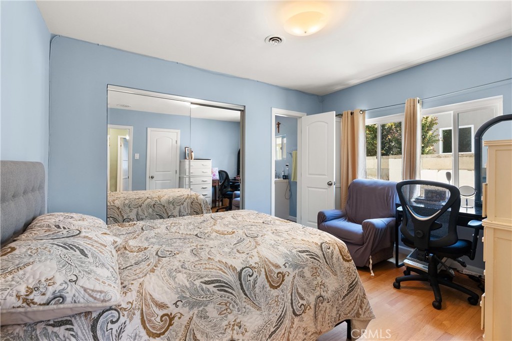 308 Flower Street Property Photo 13