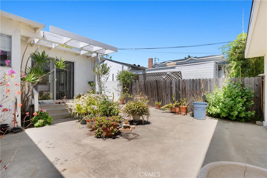 308 Flower Street Property Photo 21