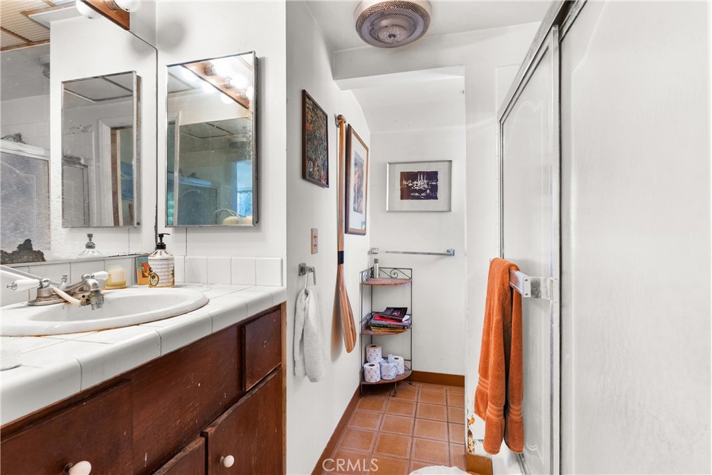 308 Flower Street Property Photo 36
