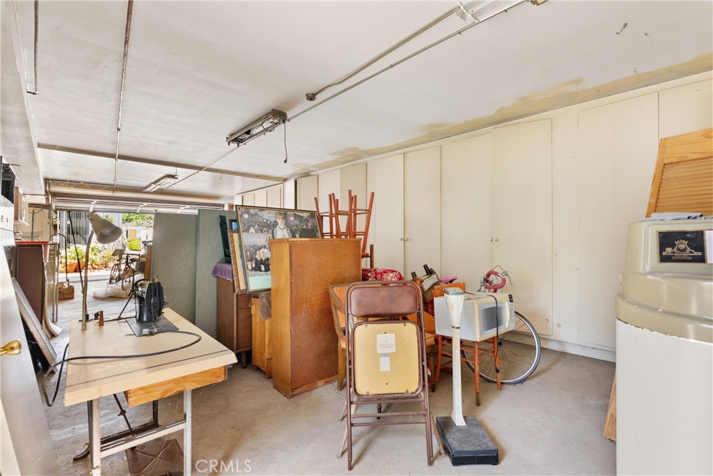308 Flower Street Property Photo 40