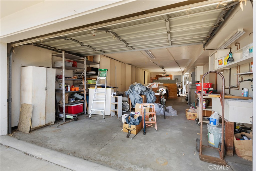 308 Flower Street Property Photo 41