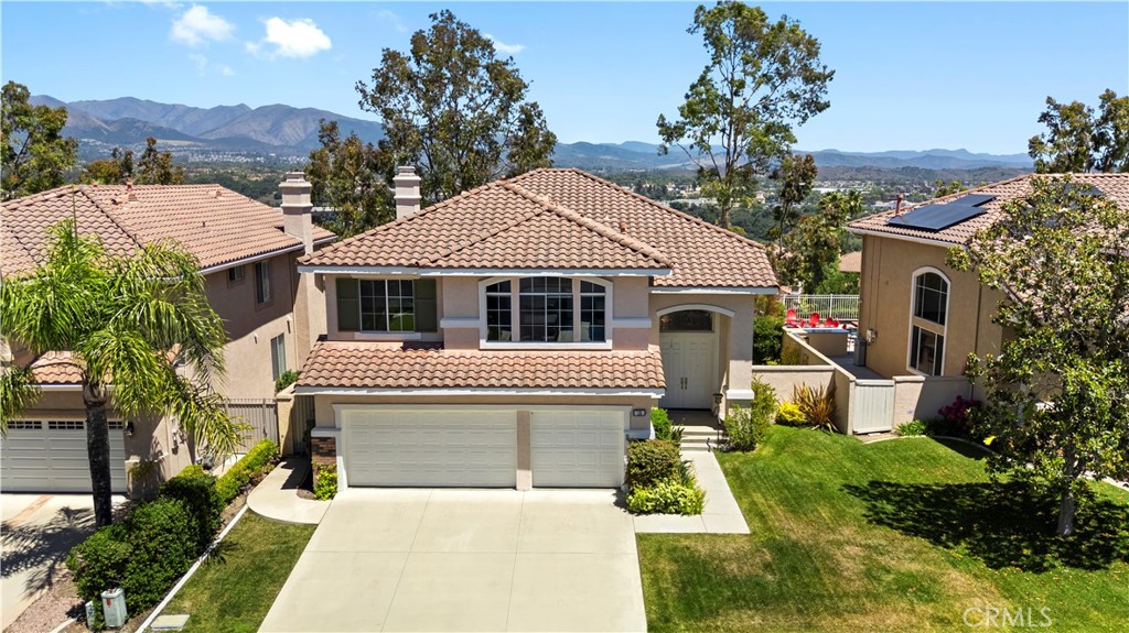 10 Via Berrendo Property Photo 1