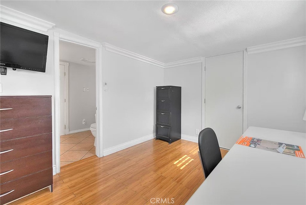 6442 Raymond Avenue Property Photo 4