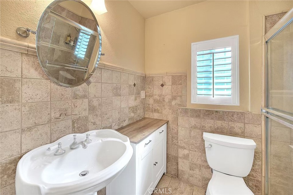 6442 Raymond Avenue Property Photo 40