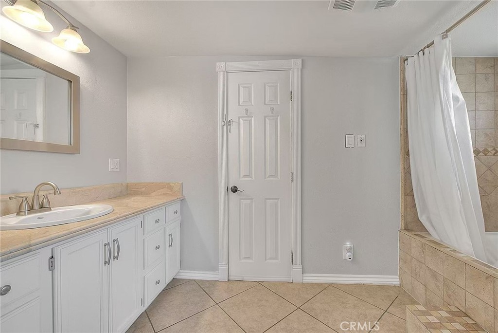 6442 Raymond Avenue Property Photo 58