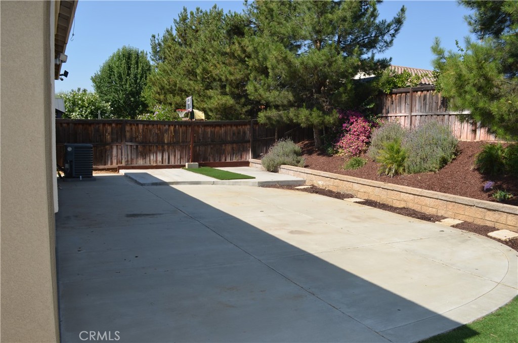 38854 Amateur Way Property Photo 34