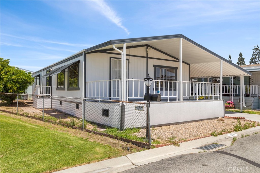 8509 Beverly Boulevard 121a Property Photo 1
