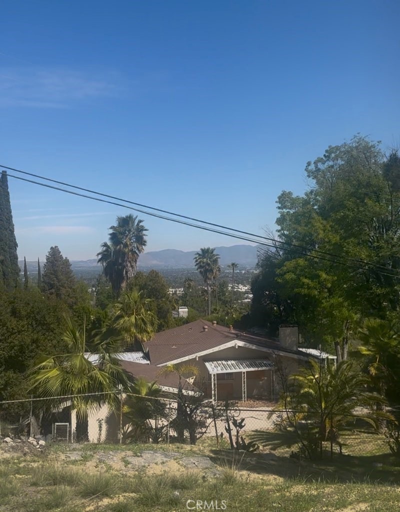 4551 Lindley Ave Property Photo 5