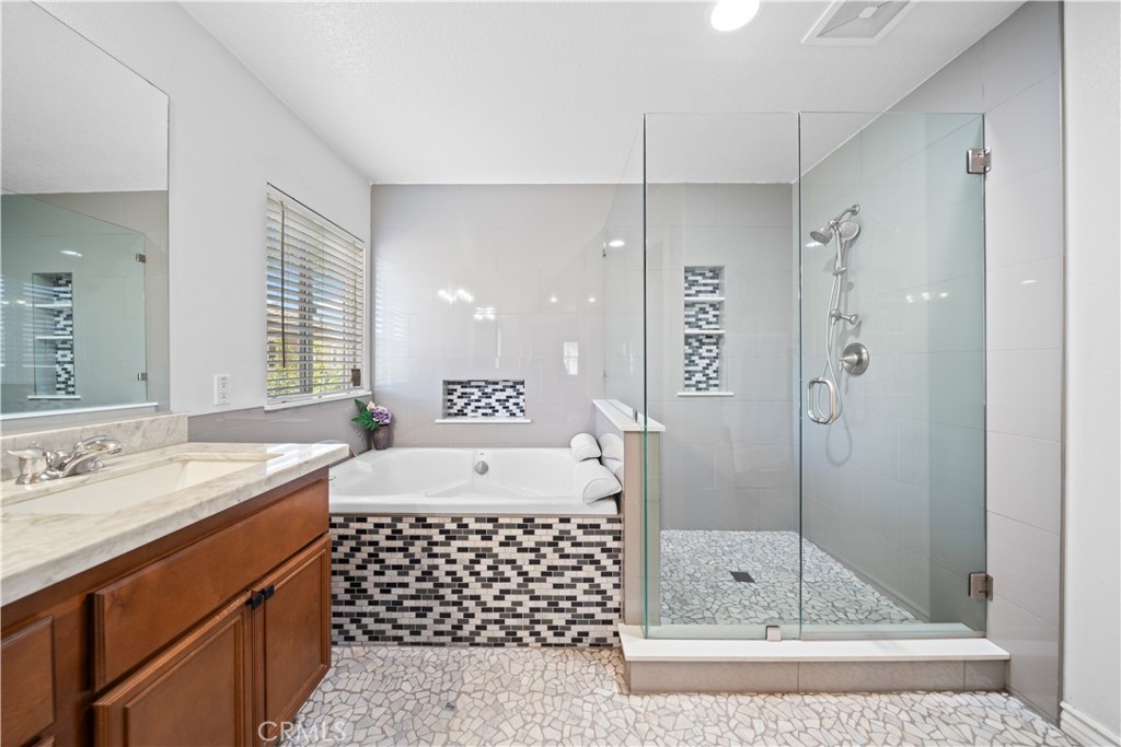 16472 Dartmoor Circle Property Photo 44