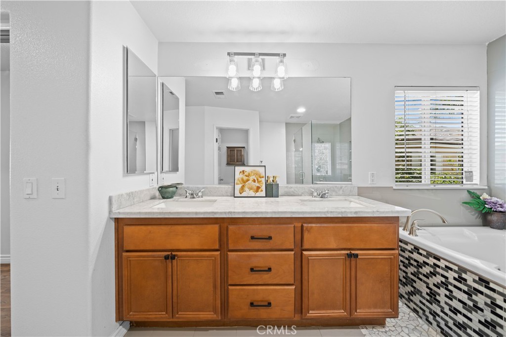 16472 Dartmoor Circle Property Photo 45