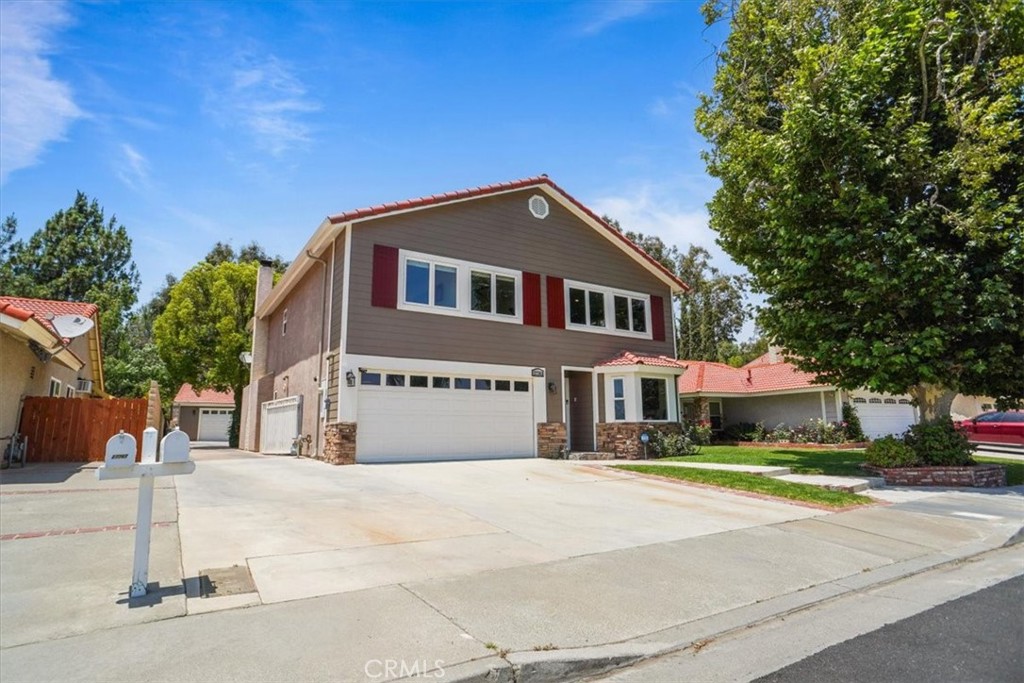 27763 Wakefield Drive Property Photo 1
