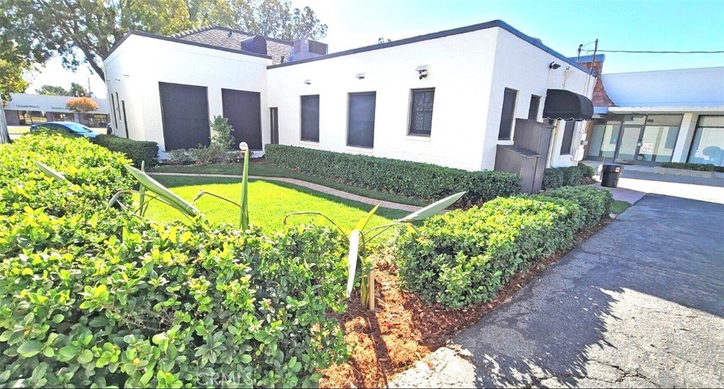 2511 Huntington Drive Property Photo 9