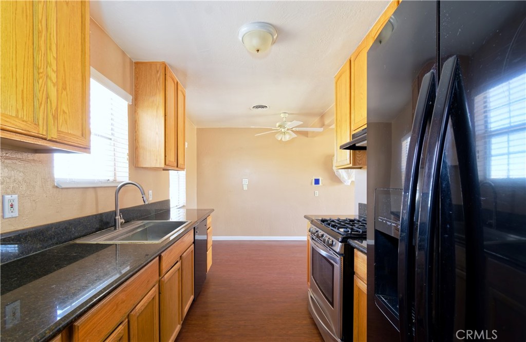 410 N Lovekin Boulevard Property Photo 4