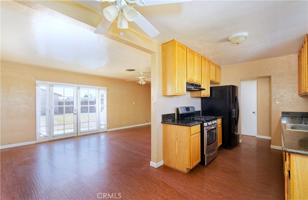 410 N Lovekin Boulevard Property Photo 5