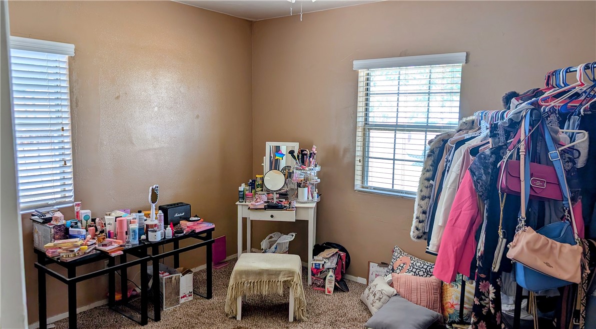 410 N Lovekin Boulevard Property Photo 8