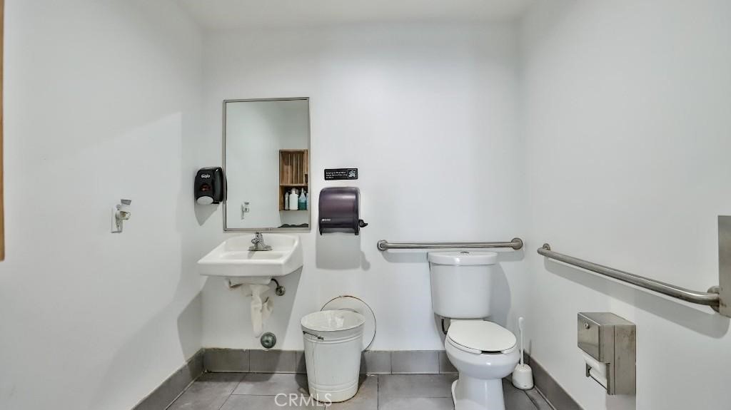 1457 Foothill H Property Photo 15