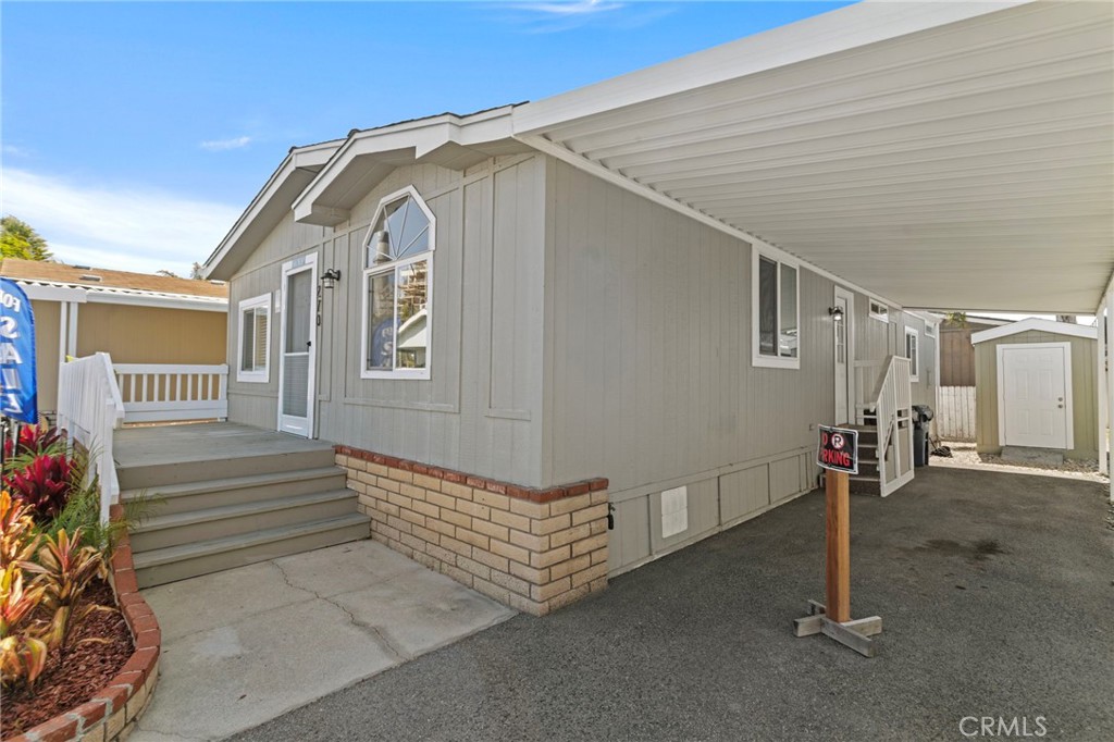 21851 Newland Street 270 Property Photo 5