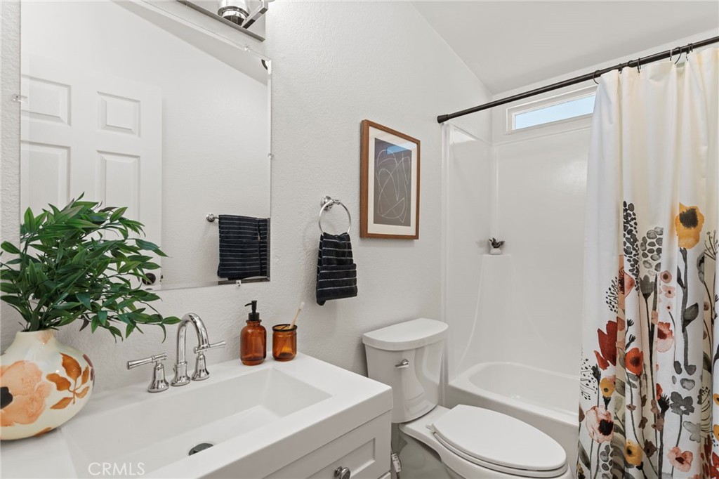 21851 Newland Street 270 Property Photo 32