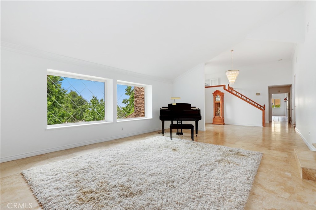 10702 Beechwood Drive Property Photo 6