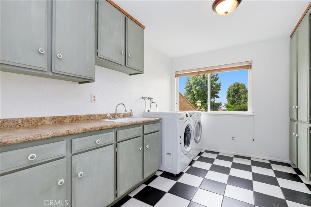 10702 Beechwood Drive Property Photo 27