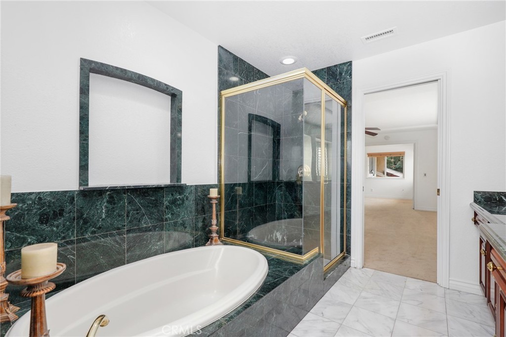 10702 Beechwood Drive Property Photo 32
