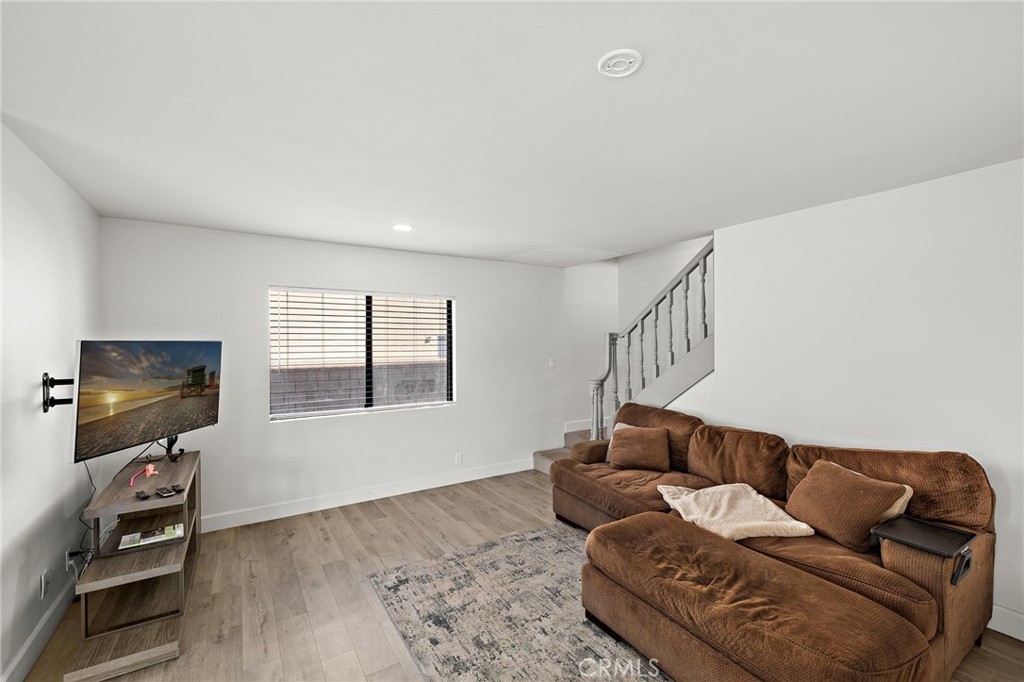 4292 Howard Avenue Property Photo 4