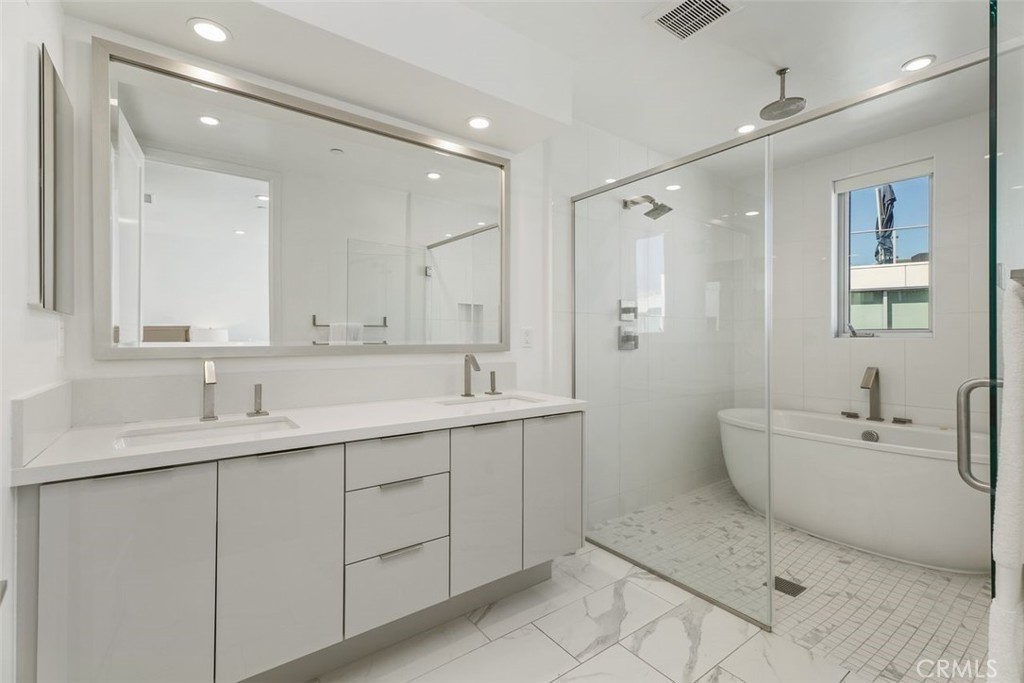 3306 Via Oporto Property Photo 23