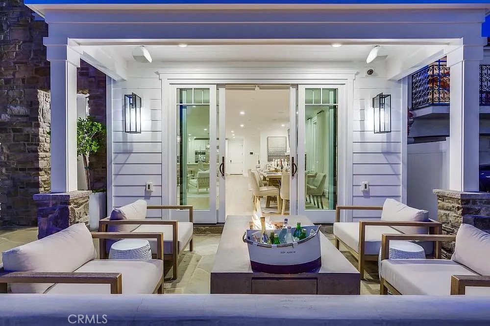 1508 E Balboa Boulevard Property Photo 2