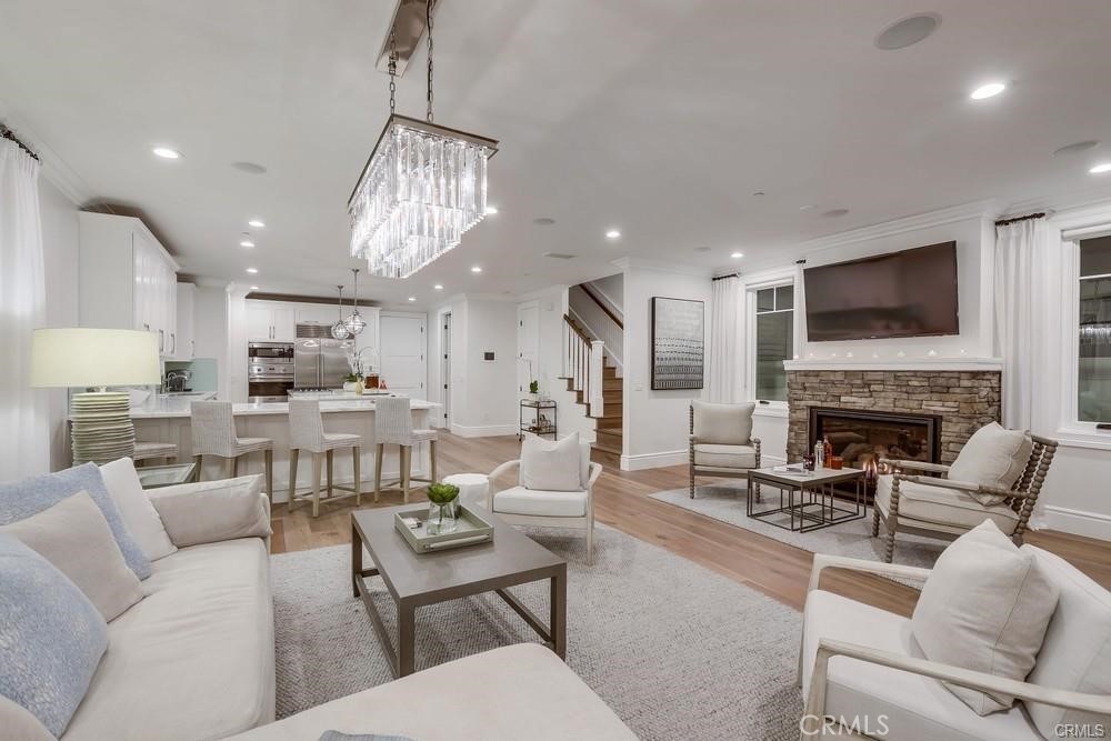 1508 E Balboa Boulevard Property Photo 6